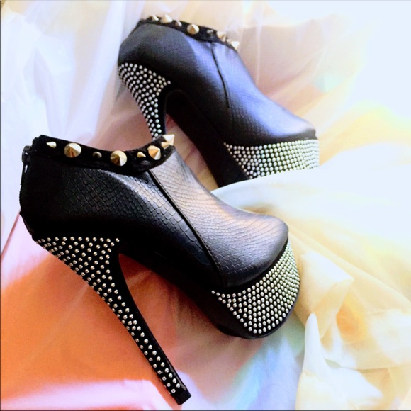 Sold! - Picture 2 of 8